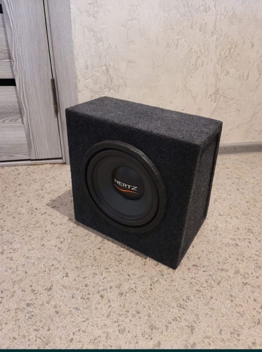 Hertz es 250  продам срочно сабвуфер