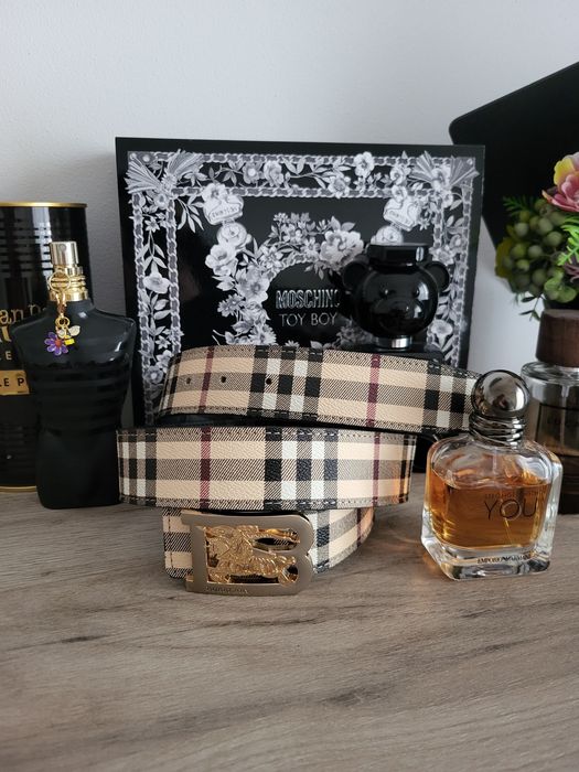 Curea Burberry cu 2 fete