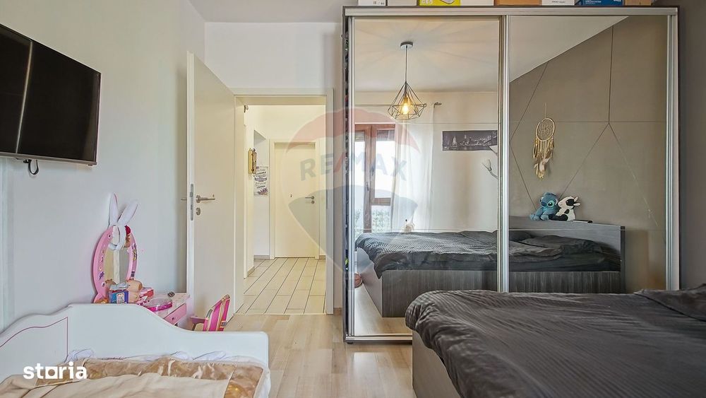 3 Camere || Tractorul || Loc De Parcare || Terasa Si Balcon