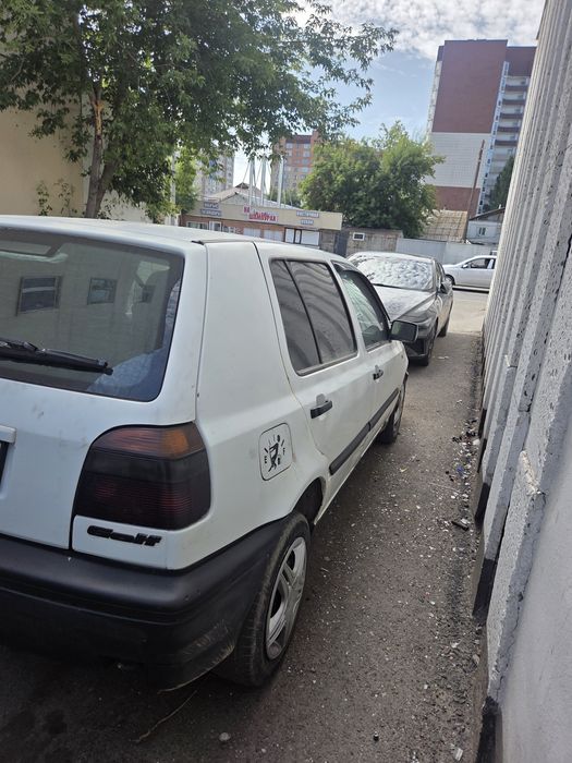 Golf 3 хачбек машина работяга