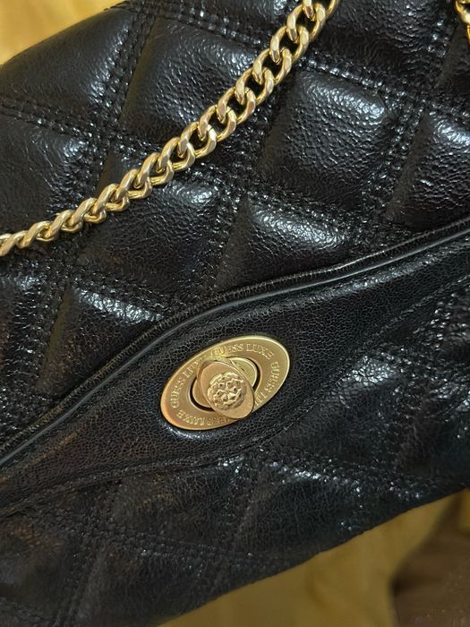 Genata guess neagra