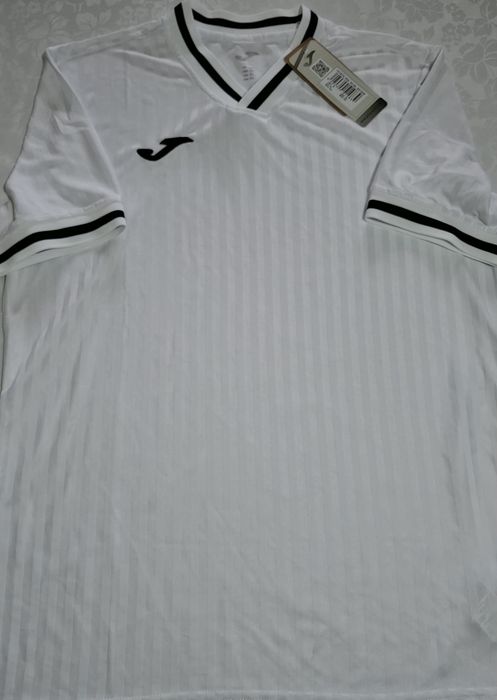 Продавам фланелки Joma.