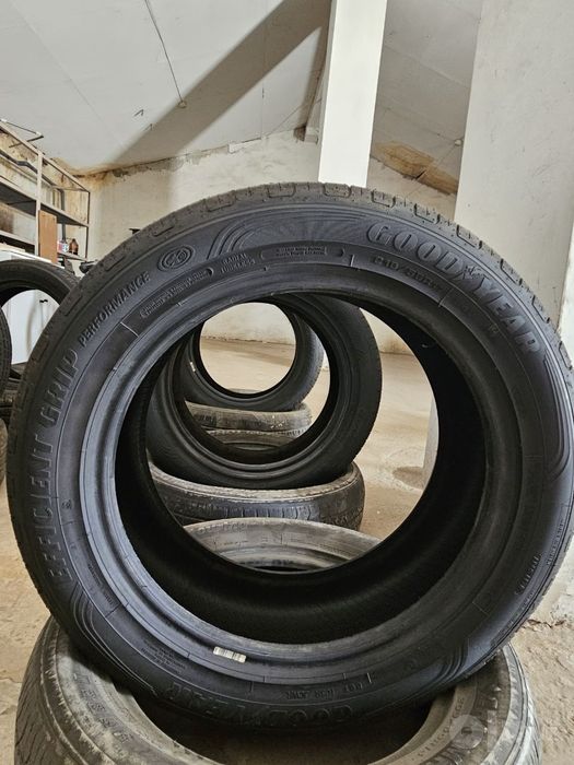 Goodyear EfficientGrip Performance 215/55 R17 shinasi (balon