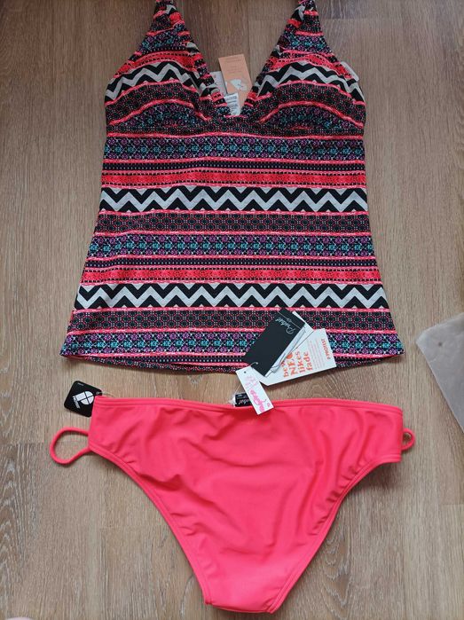 Ново танкини от две части