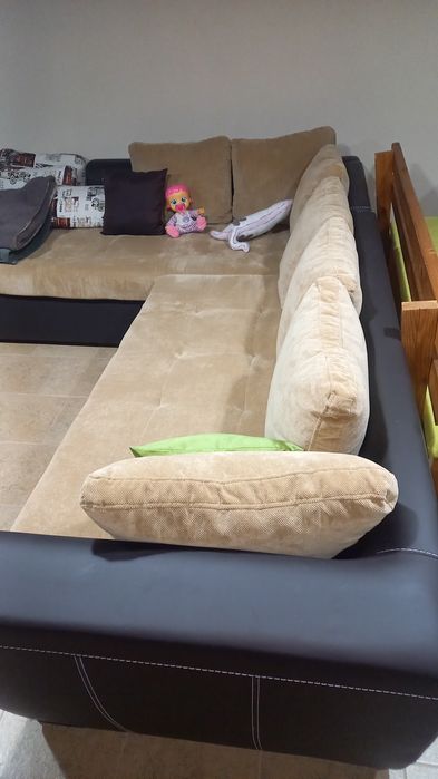 Диван чисто нов купен е и не е ползван