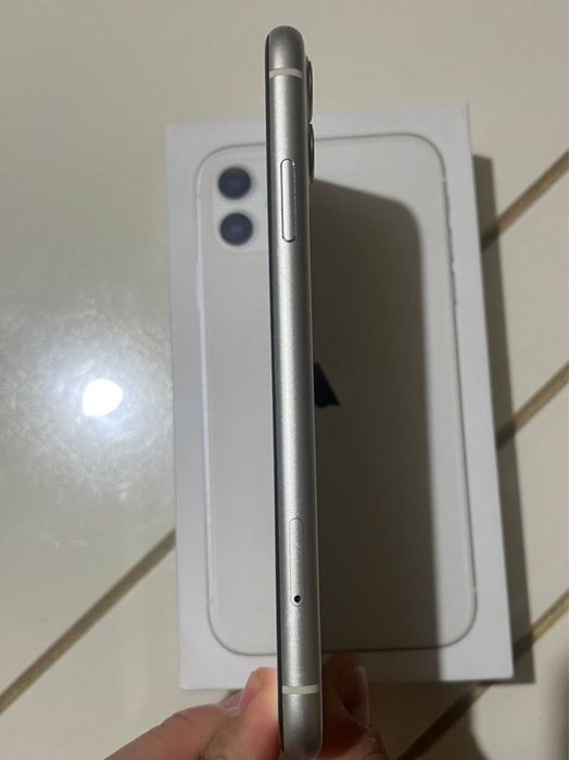 Айфон 11 с коробкой