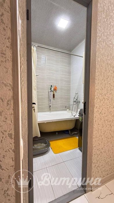 Срочно! 2в3 комнатная квартира Феруза!