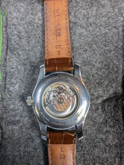 Продаю механические часы Certina