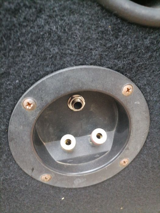 Продавам тон колона - БАС