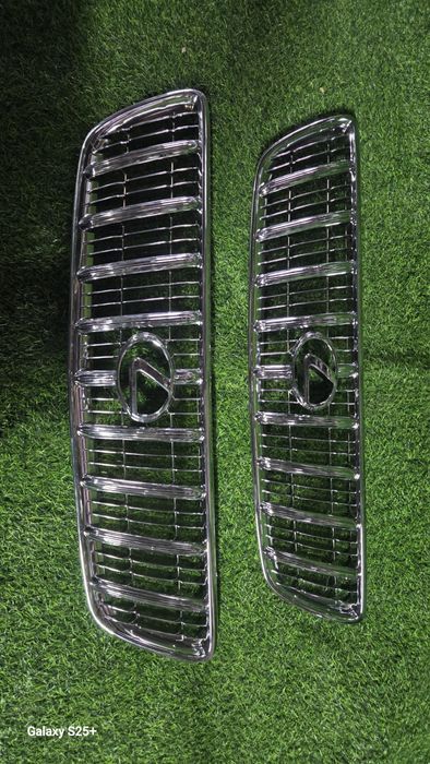 Решётка  капота для лексус