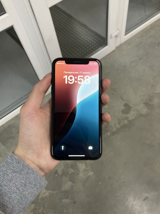Продам Айфон XR 64gb 100%