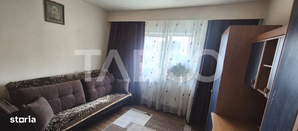 Apartament cu 2 camere de vanzare in Plopilor bloc izolat cu boxa — fotografia 1
