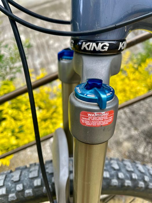 SАNTA CRUZ BLUR LT CARBON  . Планински карбонов велосипед. Спешно.