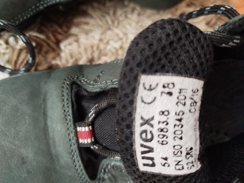 Vând pantofi- bocanci protectie