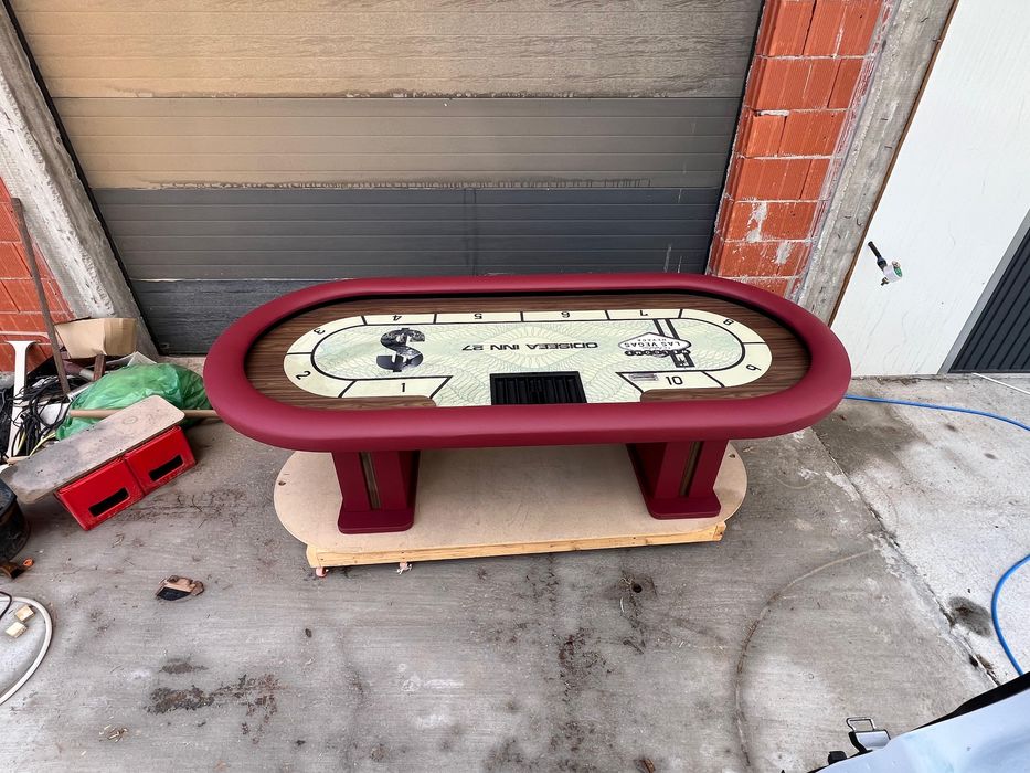 Masa de poker Las Vegas Ultimate la cerere customizata CustomTables.eu