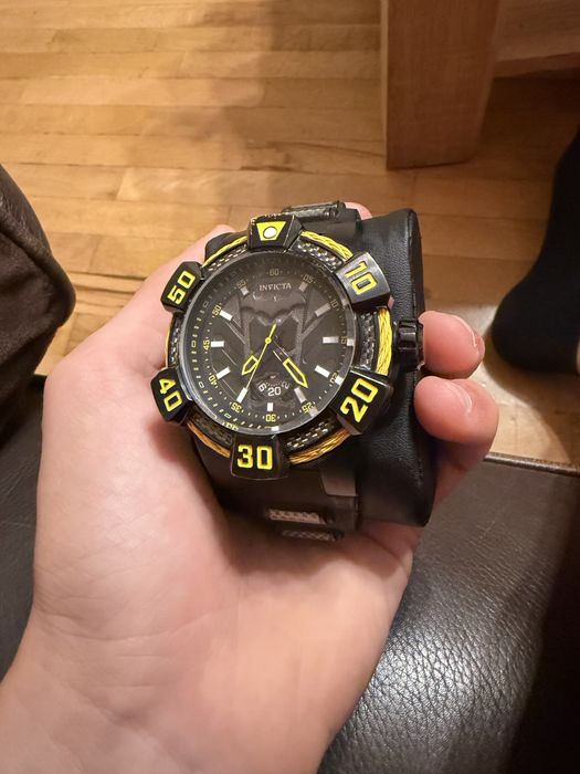 Часовник Invicta DC limited edition