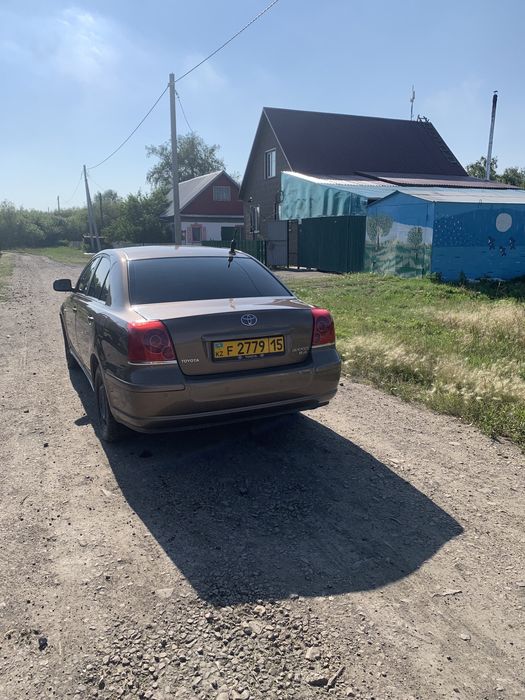 Продам авенсис 2.4