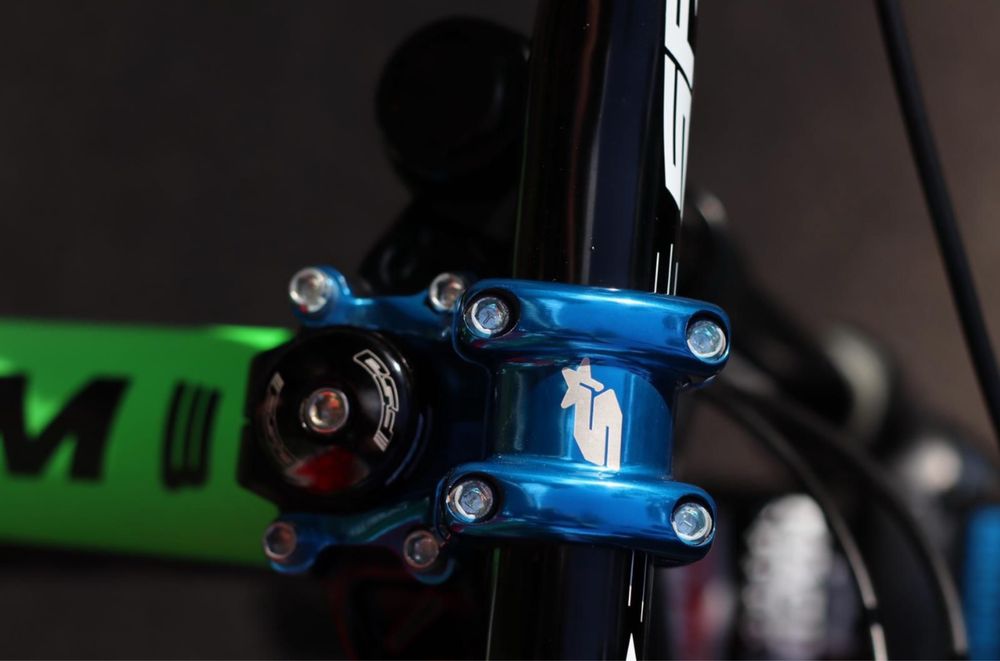 Велосипед за спускане Bulls Wildcore 2018 M 27.5 КАТО НОВ