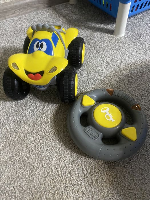 Машинка Chico с рулем