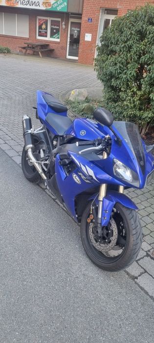 Yamaha r1 1000cm3