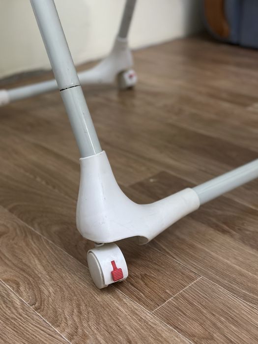 Продам стульчик для кормления