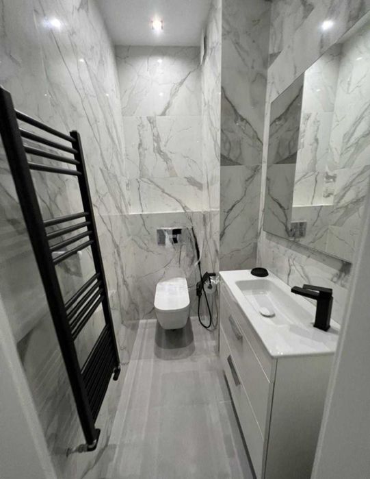 Продава се Тристаен апартамент в София, Студентски град - 97 кв.м за 2021 €/кв.м - Снимка #1