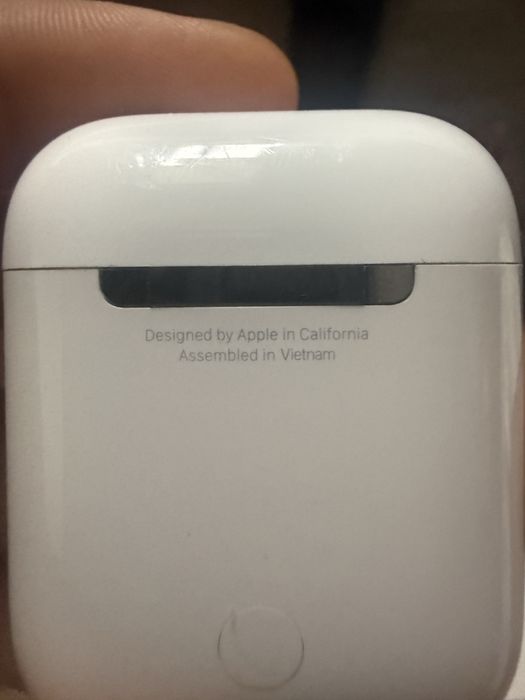 Оригинални Apple AirPods с чисто нов кейс (Жичен)