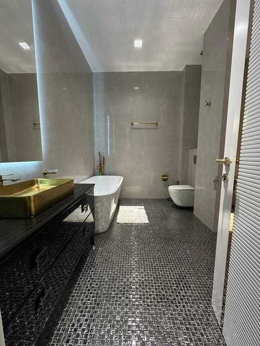 Паркентский • ЖК Oq Saroy • 3-комн • 90м2 • этаж 6/8 (АЗ:0018)