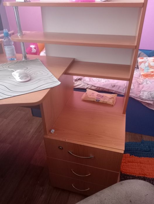 Стол компьютерный