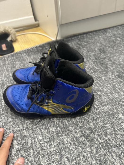 продам борцовки 35 размер