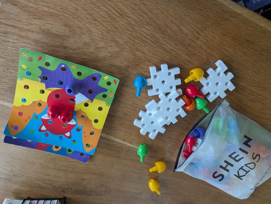 Сет с детски играчки