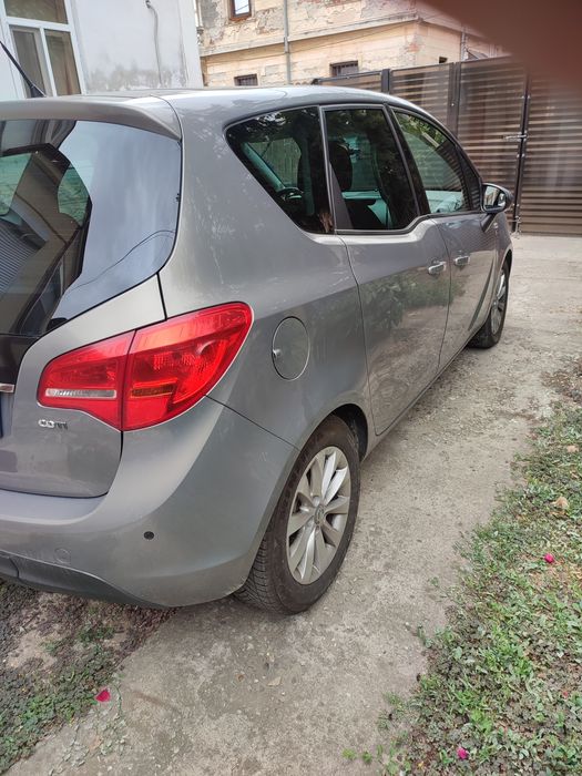 Opel Meriva 1, 7 cdti , automat / 2012