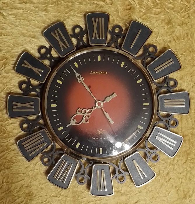 Стенен  Часовник