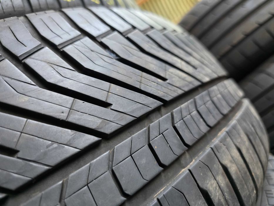 2бр Всесезонни гуми 235 50 19 - Falken - DOT 2023