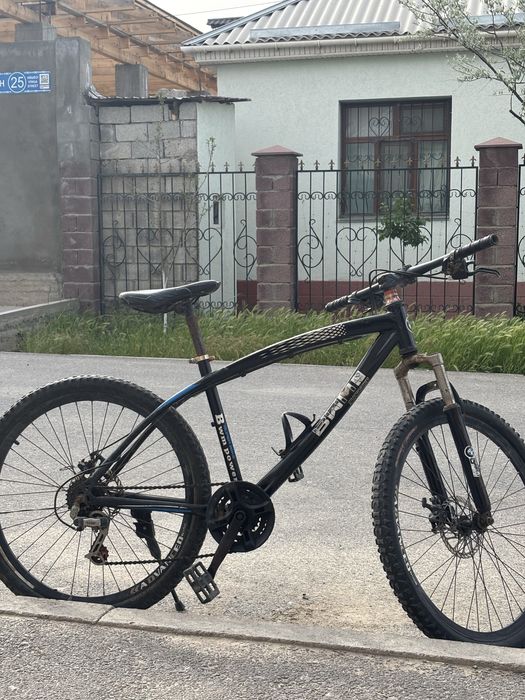 Прадается великкк бмв