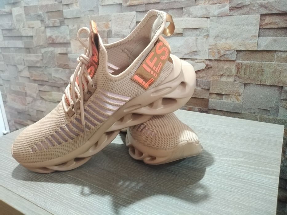 Adidași liesmlies