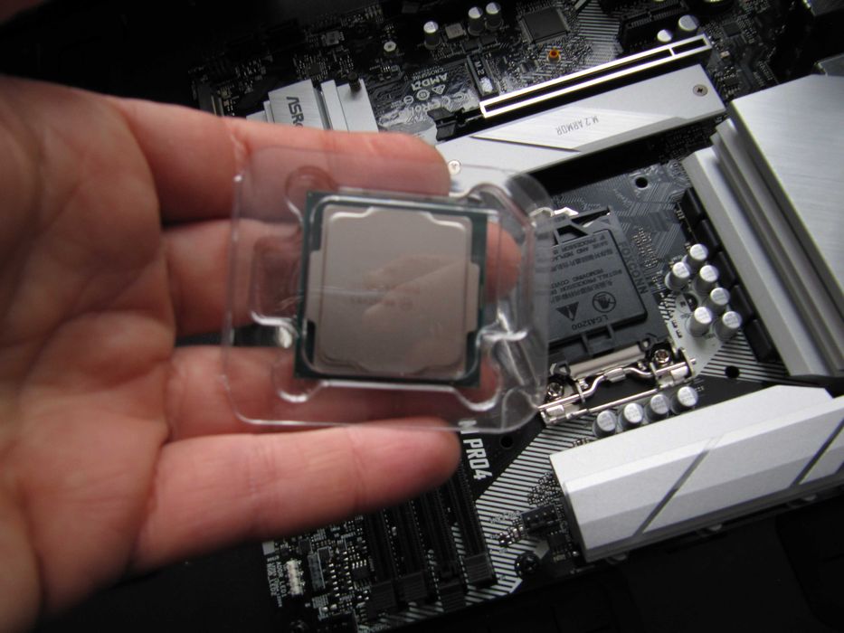 Intel Core i3-10100F 10Gen, Box