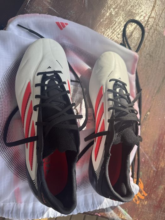 Ghete de fotball adidas nou noute cu saculet