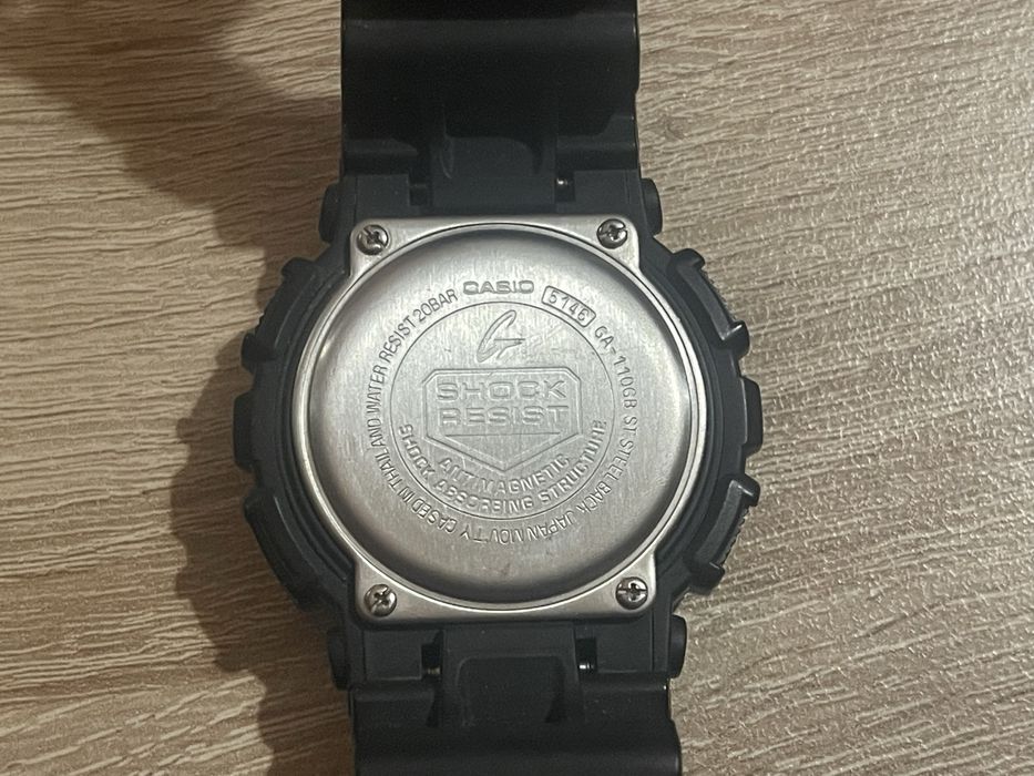 G-shock Gold - часовник