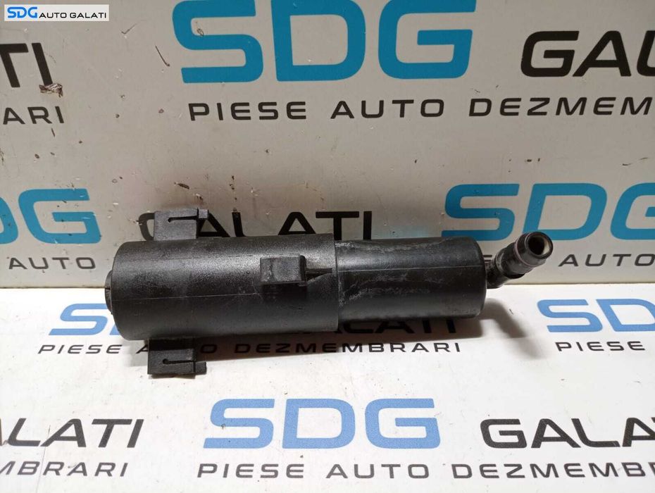 Pompa Pompita Spalator Far Dreapta BMW Seria 3 E90 E91 E92 E93 320D 2005 - 2011 Cod 7179311 13037710 [M5478]