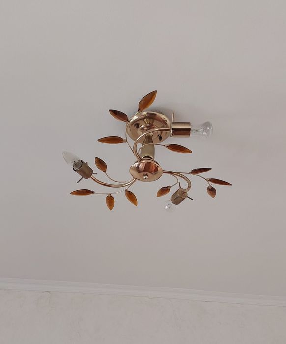 Продам красивые люстры