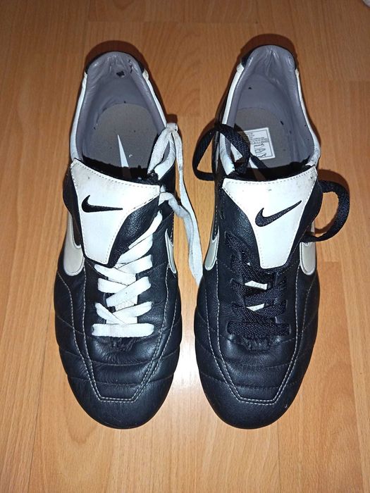Ghete de fotbal Nike Tiempo filet