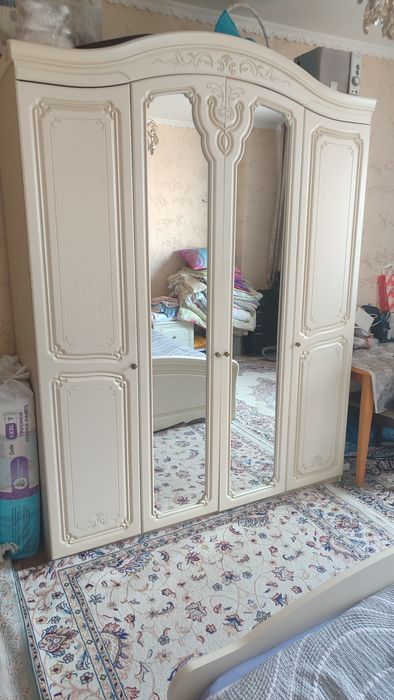 Набор спальной гарнитуры + кровать