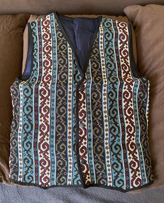 Продам национальный жилет