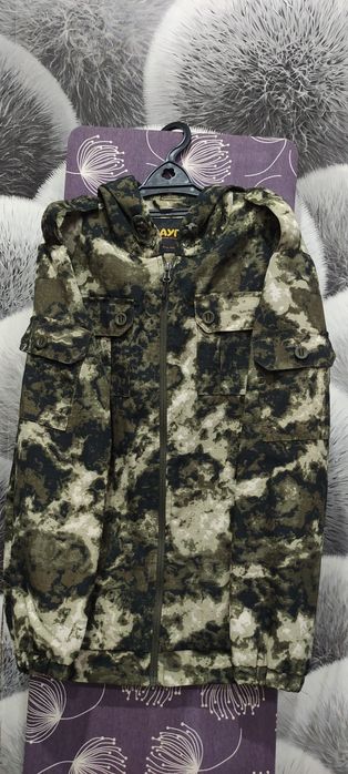 Продам камуфляж 2 штуки