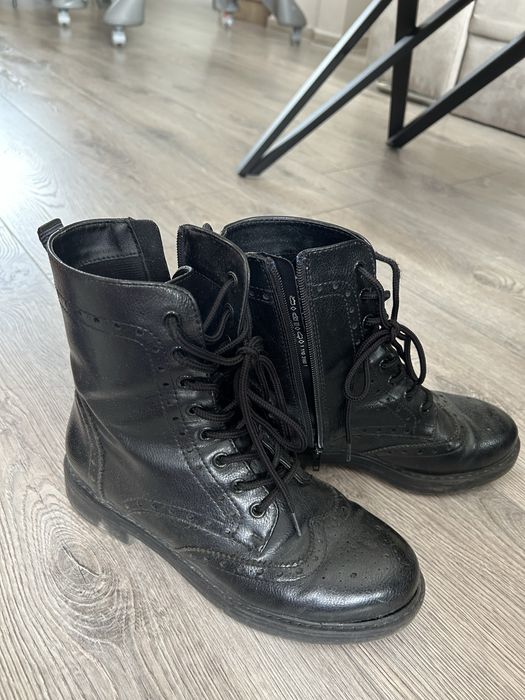 Черни боти Graceland