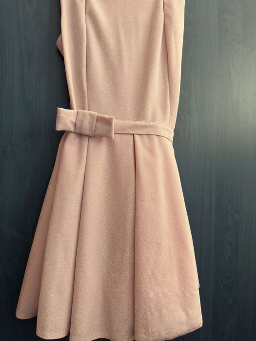 Официална рокля