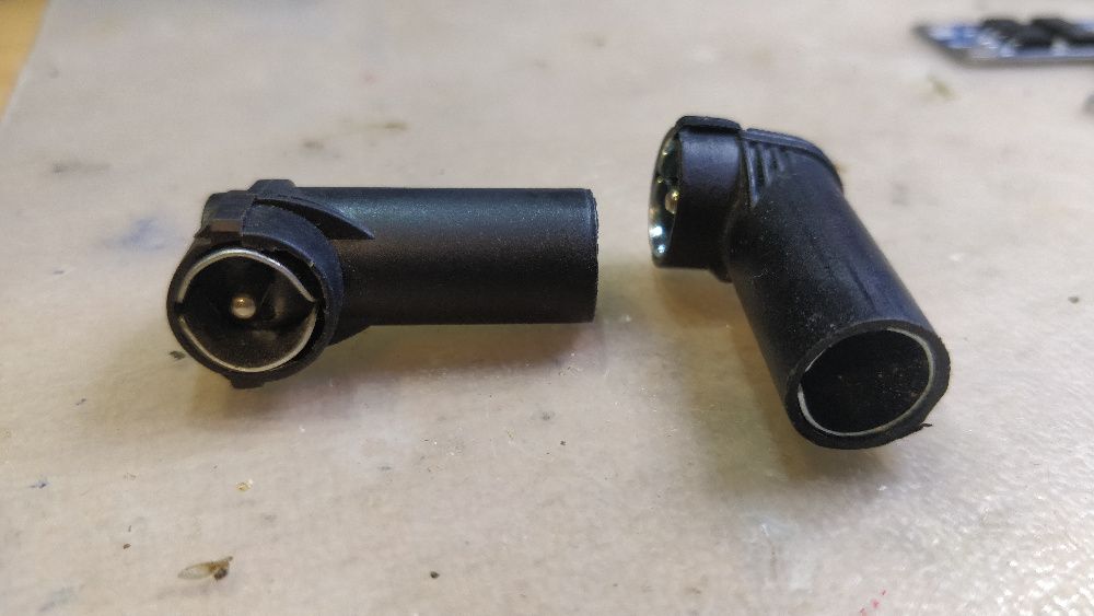 Adaptor Antena Radio Navigatie Auto (ISO tata DIN mama)