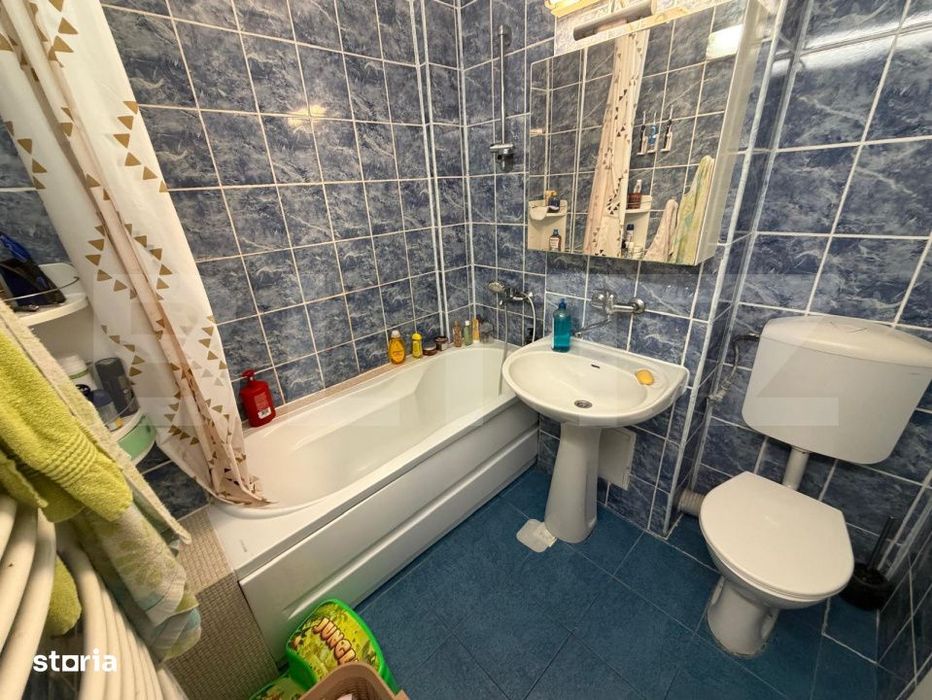 Apartament 4 camere deco, 2 bai, 82 mp, lift nou, parcare primarie zon