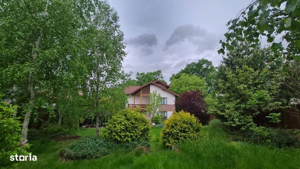 Vilă în Bârnova 260 mp utili, teren 1030 mp D+P+E+M, complet mobilată